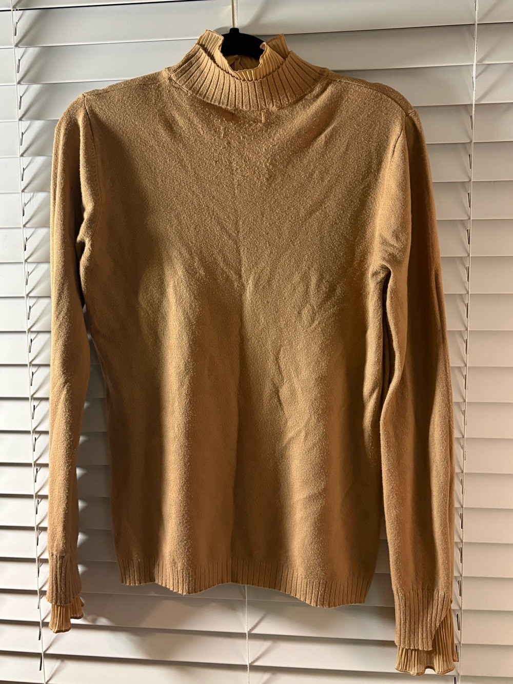 On Twelfth Camel Tan Pleated Ruffle Mock Neck Viscose Knit Pullover Sweater L